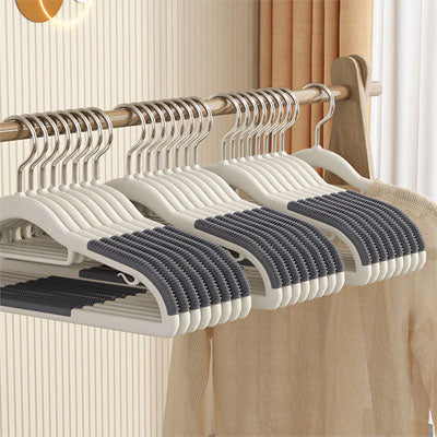 cintres-elegance-fonctionnelle-ne-se-casse-plus