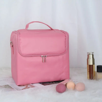 malette maquillage compacte multicouche facilite les deplacements